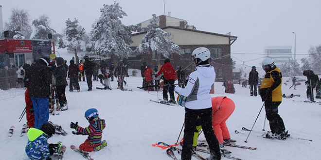 Erciyes, yılbaşında yüzde 100 dolu