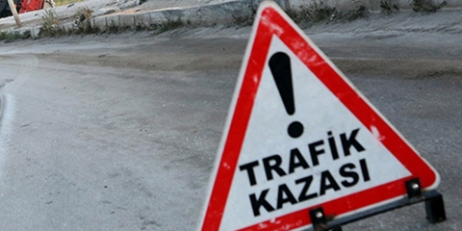 Öğretmenleri taşıyan minibüs devrildi: 15 yaralı