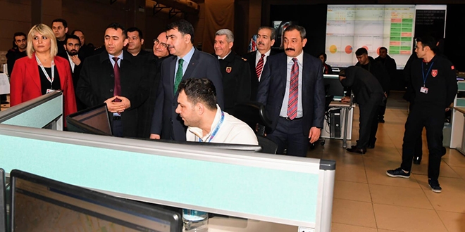 Ankara Valisi, 112 Acil Çağrı Merkezi'ni denetledi