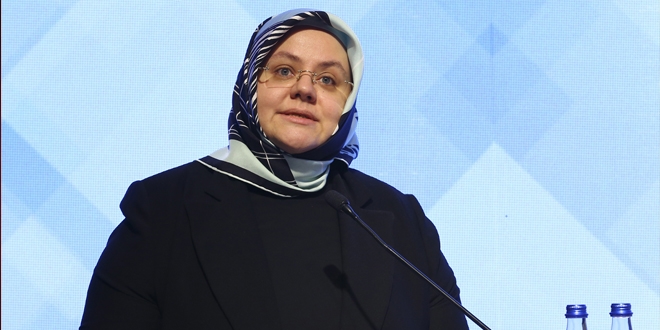 Bakan Sel�uk, Rafadan Tayfa G�beklitepe filmini �ocuklarla izledi