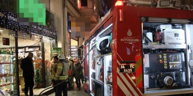 İstanbul Beyoğlu'nda kitabevi yangını
