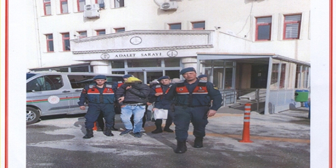 Ne bulduysa �ald�, montundan ��kanlar �ok etti