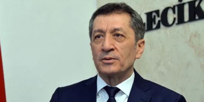 Bakan Selçuk'tan 'Fark Yaratan Öğrencilerimiz' paylaşımı
