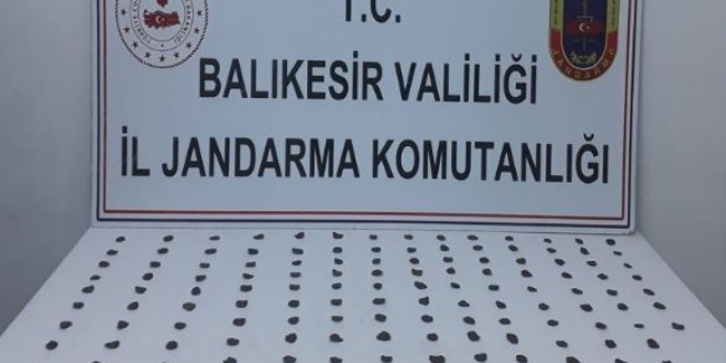 137 adet Bizans sikkesini satmak isterken yakalandı