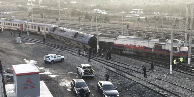 Ankara'da raydan çıkan boş tren hatta yerleştirildi