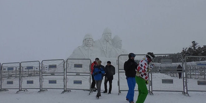 Sarkam ehitlerinin kardan heykelleri tamamland