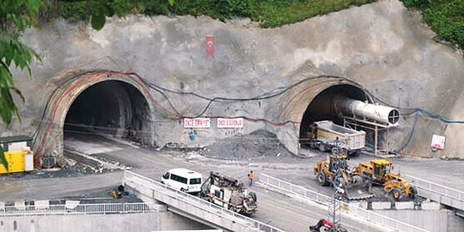 Zigana T�neli'nin y�zde 65'i tamamland�