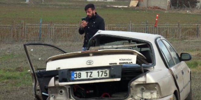 Kendini unuttu otomobilinin derdine düştü