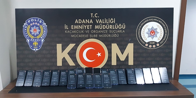 Terlikten kaçak telefon çıktı