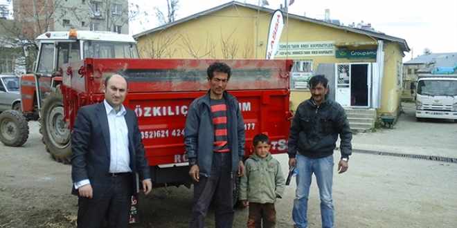 Cenazeye katılan Tarım Kredi personeli, işinden oldu!