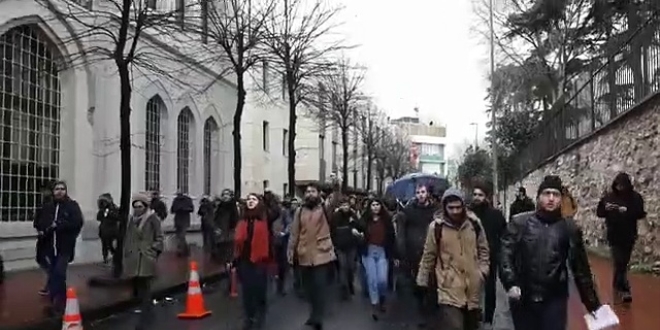 İstanbul Üniversitesi, yemekhane kararını iptal etti
