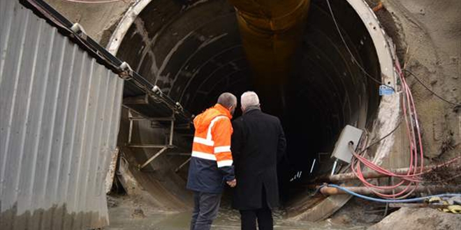 Trkiye'nin en uzun demir yolu tnelinde son 600 metre