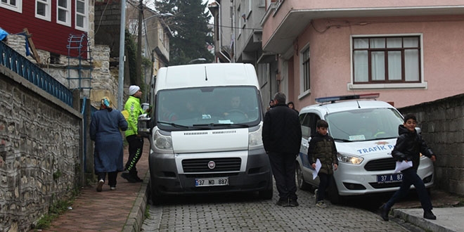 17 kişilik okul servisinden 37 öğrenci indirildi