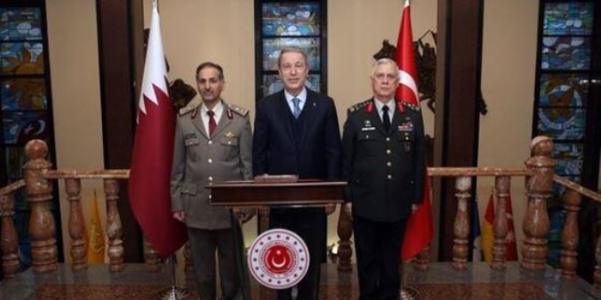 Bakan Akar, Katar Kara Kuvvetleri Komutanı'nı kabul etti