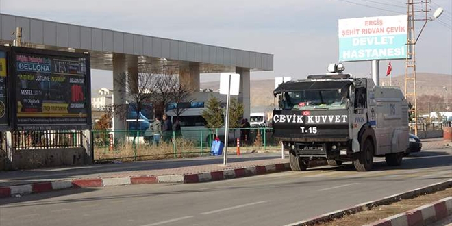 Erci�'te canl� hayvan pazar�nda silahl� kavga: 1 �l�, 4 yaral�