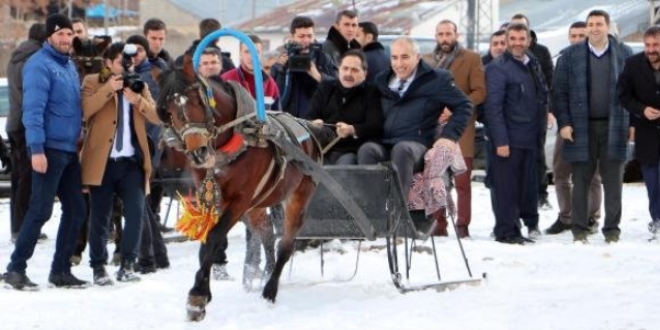 Erzurum Belediye başkanı ve müdürün zor anları
