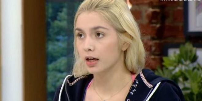 Aleyna Tilki havalimanında olay çıkardı