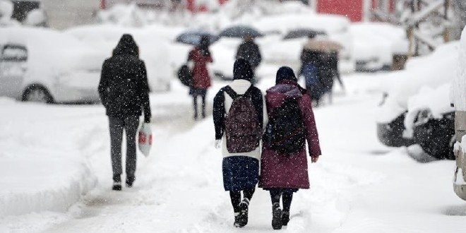Van'da eğitime kar engeli
