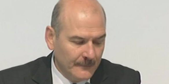 Süleyman Soylu'nun canlı yayında burnu kanadı