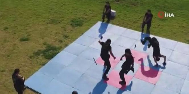 Jandarma komandoların yakın boğuşma eğitim görüntüleri nefes kesti