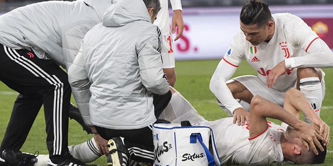 Merih Demiral, 6-7 ay sahalardan uzak kalacak