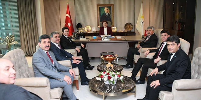 Meral Akşener, 4 ilçe belediye başkanını kabul etti