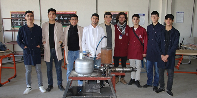 Öğrenciler itme kuvvetli LPG'li jet motoru yaptı