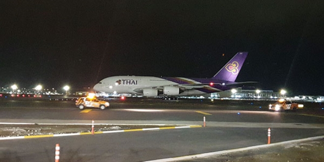 İstanbul Havalimanı'na Airbus 380 indi