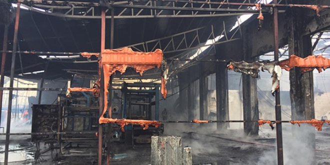 Samsun'da plastik fabrikasında yangın