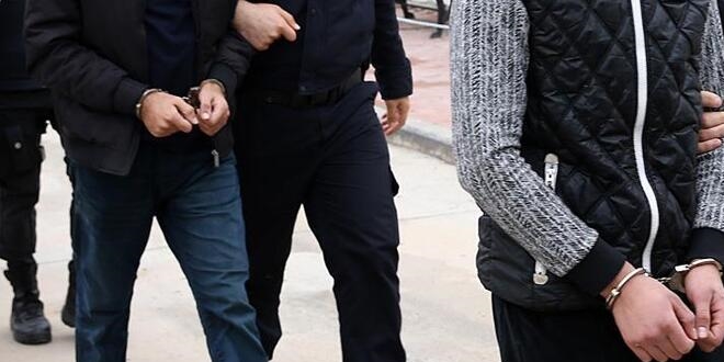 İzmir'de, FETÖ'den gözaltına alınan 105 asker adliyeye sevk edildi