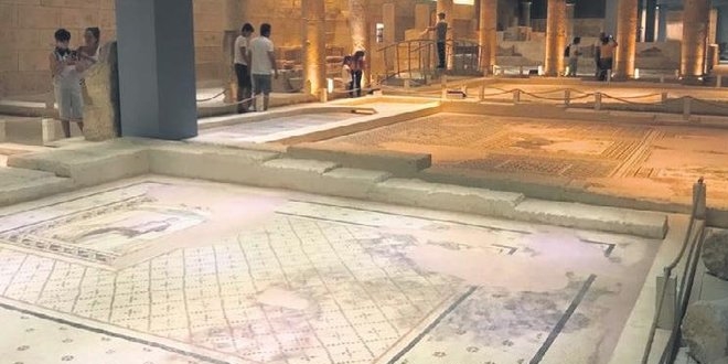 Müze müdürü ve 2 uzman açığa alındı