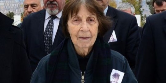 Rahşan Ecevit yarın Devlet mezarlığına Bülent Ecevit'in yanına defnedilecek