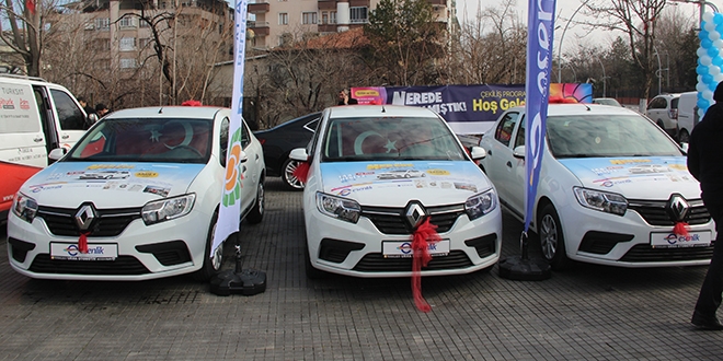 88 TL'ye son model araç sahibi oldular