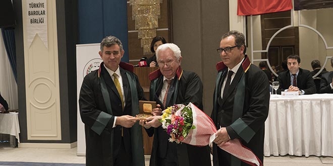 Yarg� reformuyla avukatlar y�lda 360 bin dosya sahibi oldu