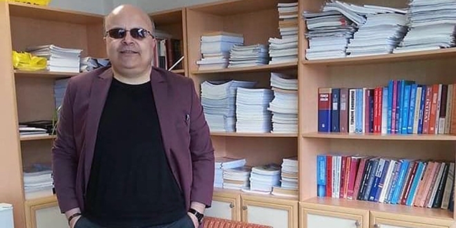 Profesör, 3. kattan atlayarak intihar etti