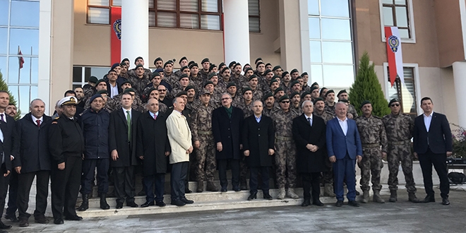 Antalya'da PÖH timleri dualarla Suriye'ye uğurlandı