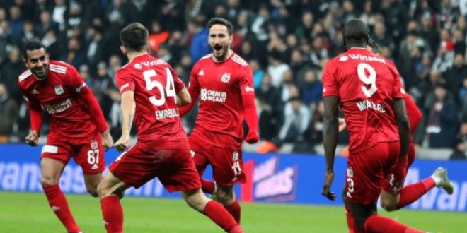 Sivasspor, yenilmezlik serisini 10 maa kartt