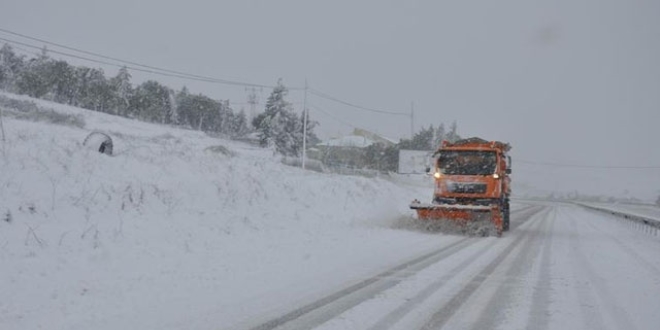 Kastamonu'da kar nedeniyle 24 ky yolu ulama kapand