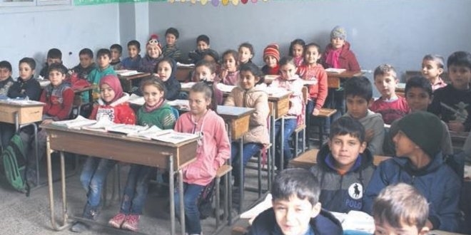 Türkiye, özgürleştirilen Afrin'de halkın yanında olmaya devam ediyor