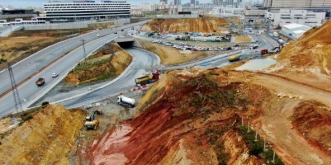 İBB şehir hastanesinin yol inşaatlarını da durdurdu