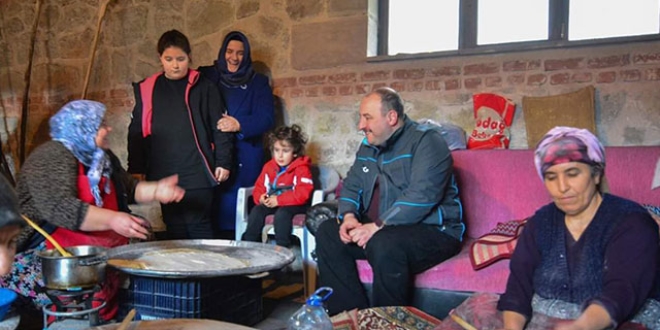 Bakan Varank'tan gözleme paylaşımı