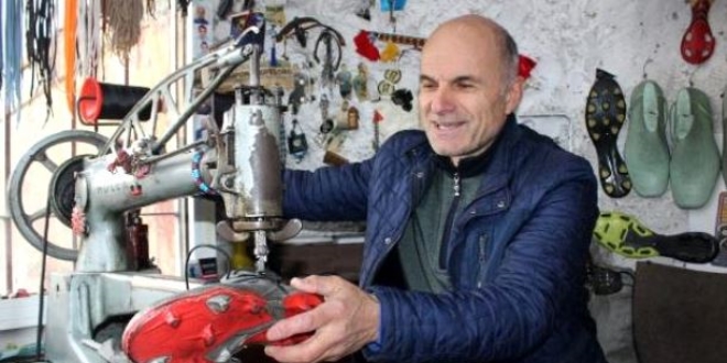 2 metrekarelik dükkanında yıldızlara hizmet veriyor!