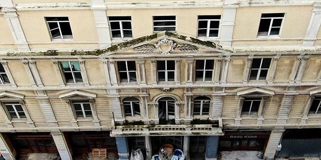 �stanbul'un simge yap�s� yeniden ihaleye ��k�yor