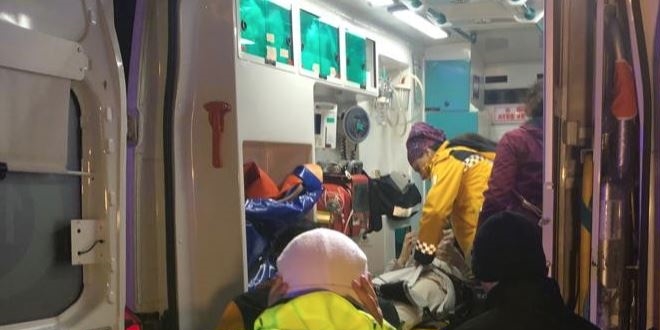 Sınava yetişmeye çalışan öğrenci otomobilin altında kaldı