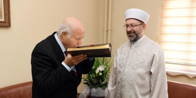 Diyanet'ten Cem Vakfı'na ziyaret