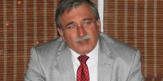 Üniversitelerdeki idari personele tayin hakkı talebi