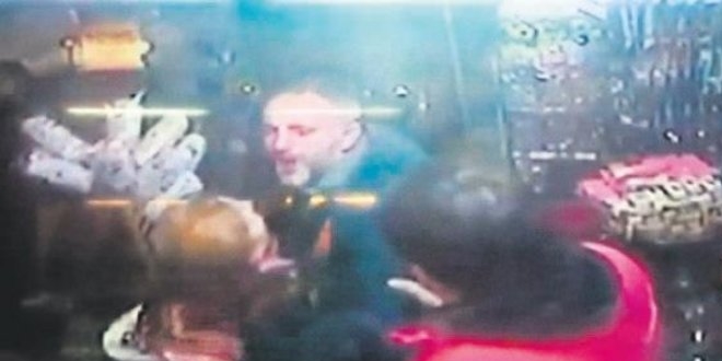 Futbolcunun katiline indirimsiz m�ebbet