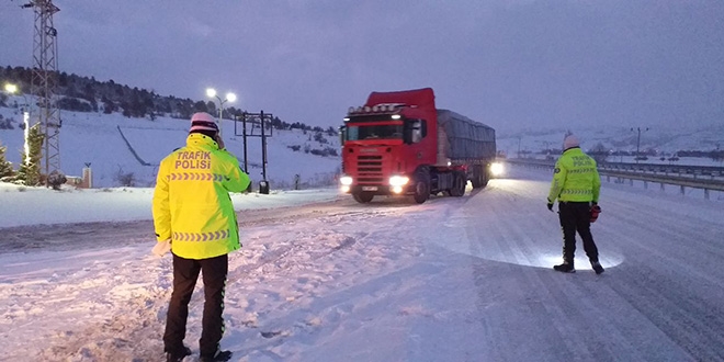 Bolu-Zonguldak kara yolu tr geiine kapatld