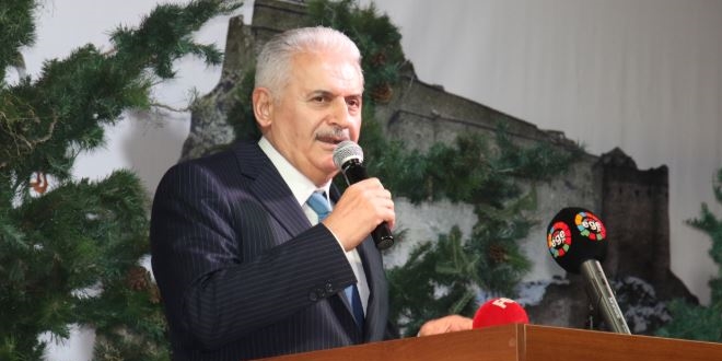 Binali Yıldırım'dan YHT bilet fiyatlarına ilişkin açıklama