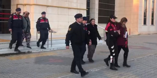 ��p konteynerindeki �l� bebe�in katili anneannesi ��kt�